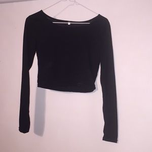 Black long sleeve crop top